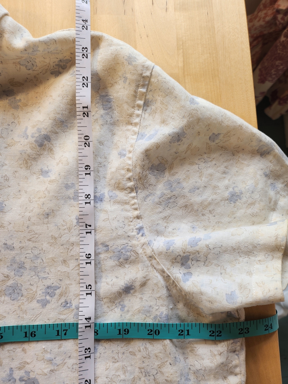 100% Linen Ivory/Blue Floral Button-Down Short Sleeve Shirt - Picture 6 of 8